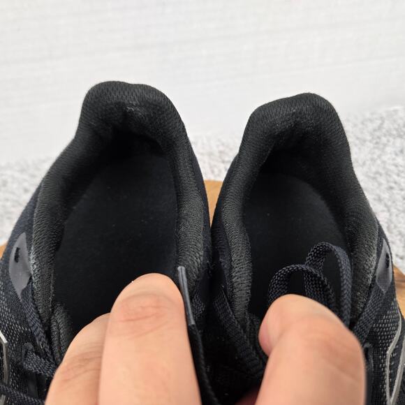 New Balance Mens 12D Fresh Foam 680v8 Black White Gym Daily Road Running Shoe - Picture 11 of 12